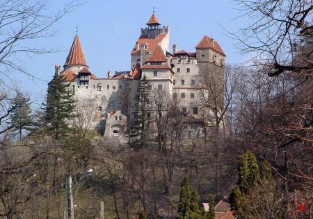 Замок Бран ( Замок Дракулы ). Трансильвания. Румыния